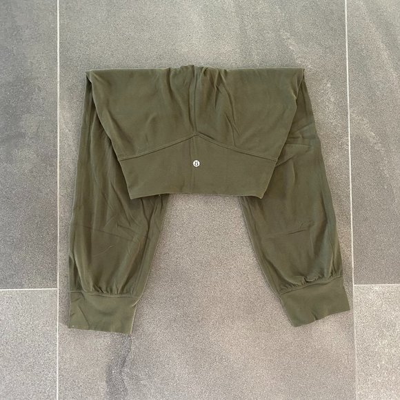 lululemon athletica Pants - Women's Lululemon Cropped Jogger 23"-- 4